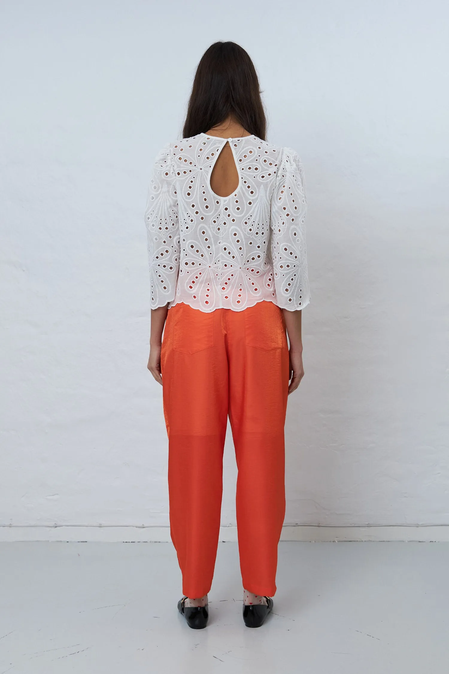 Crisp delicate embroidered cotton blouse - White