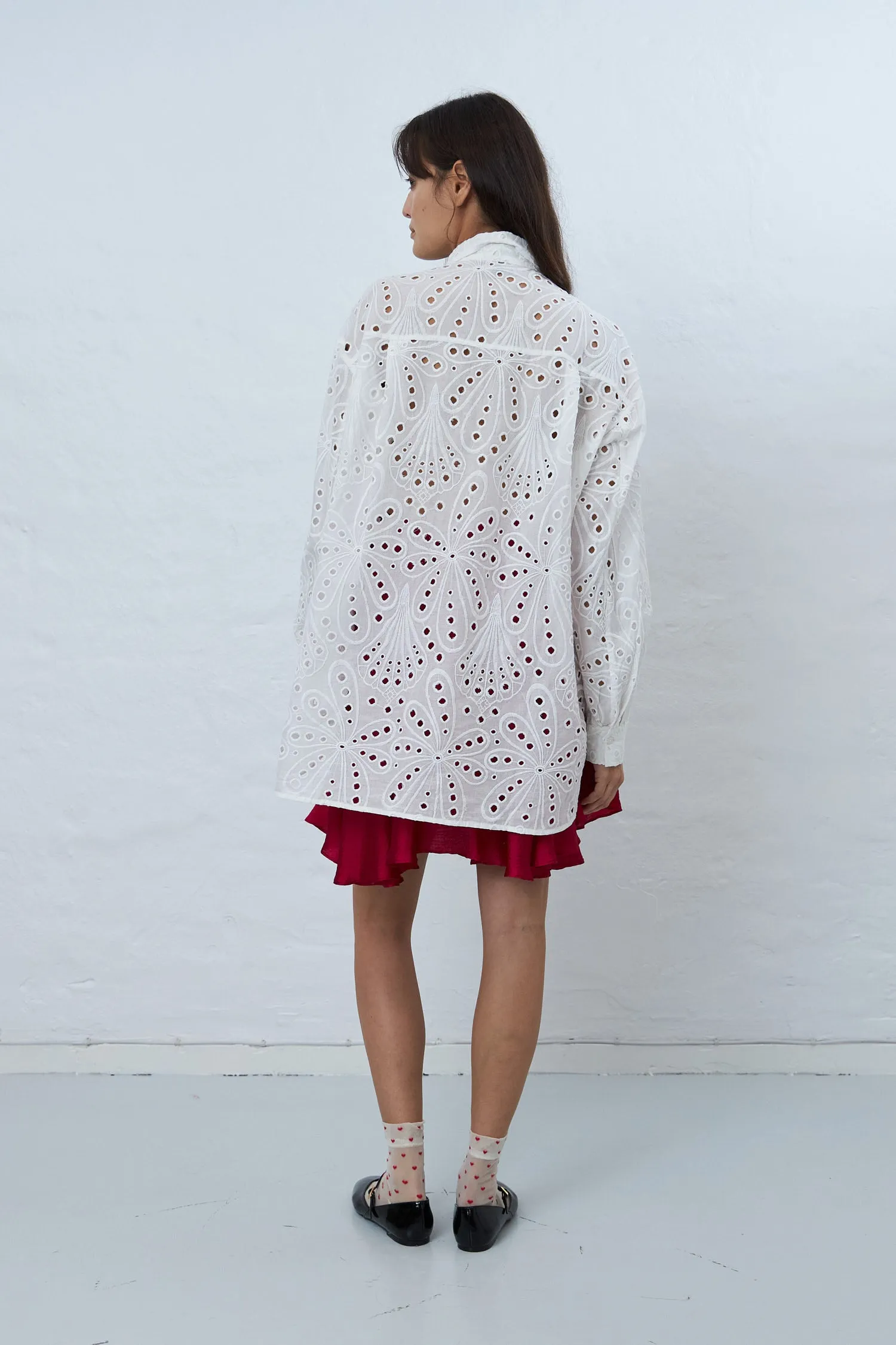 Crisp delicate embroidered cotton shirt - White