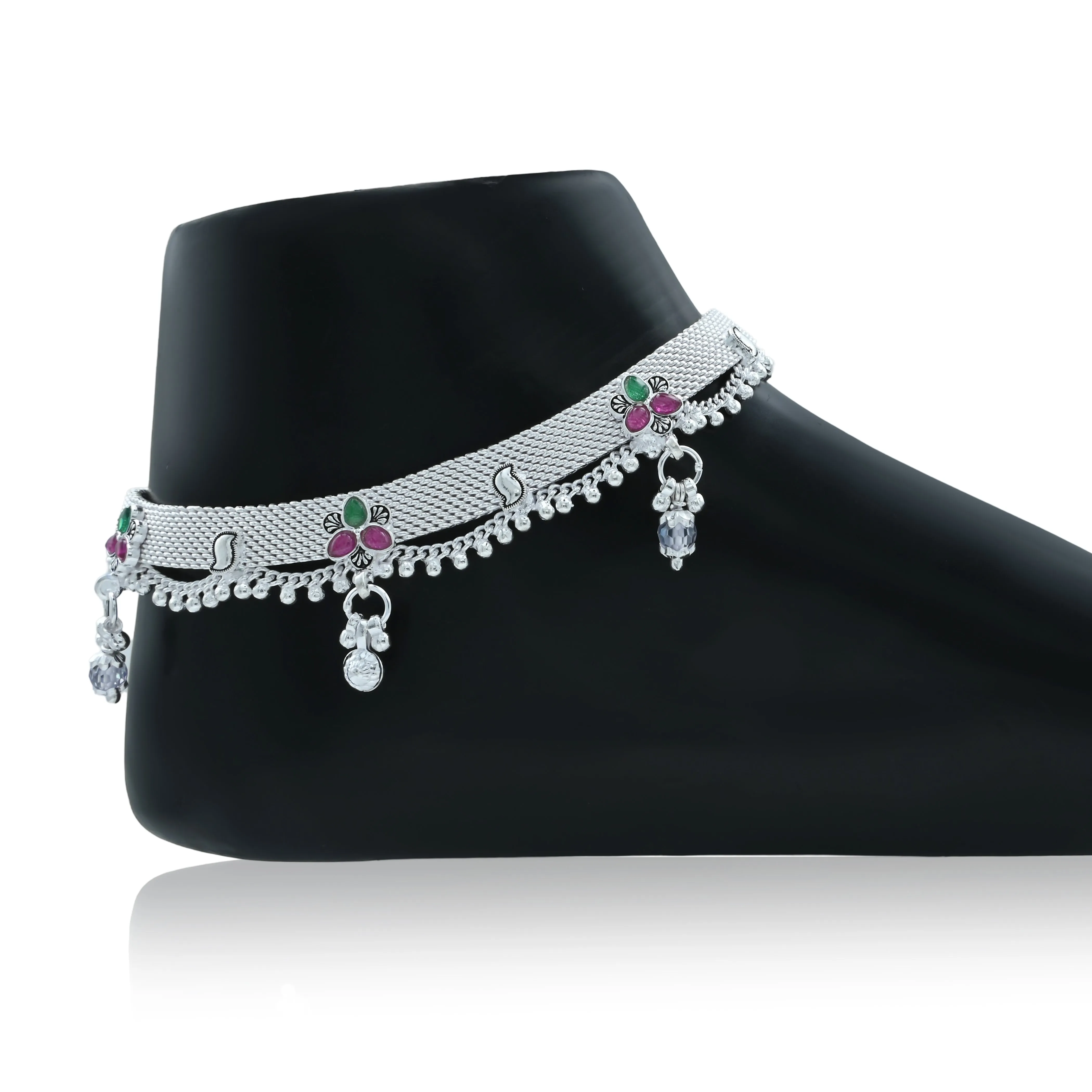 Delicate Silver Payal with Elegant Flower Patterns