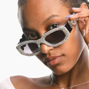 Ladies Faux Diamond Studded High-End Street Photography Sunglasses