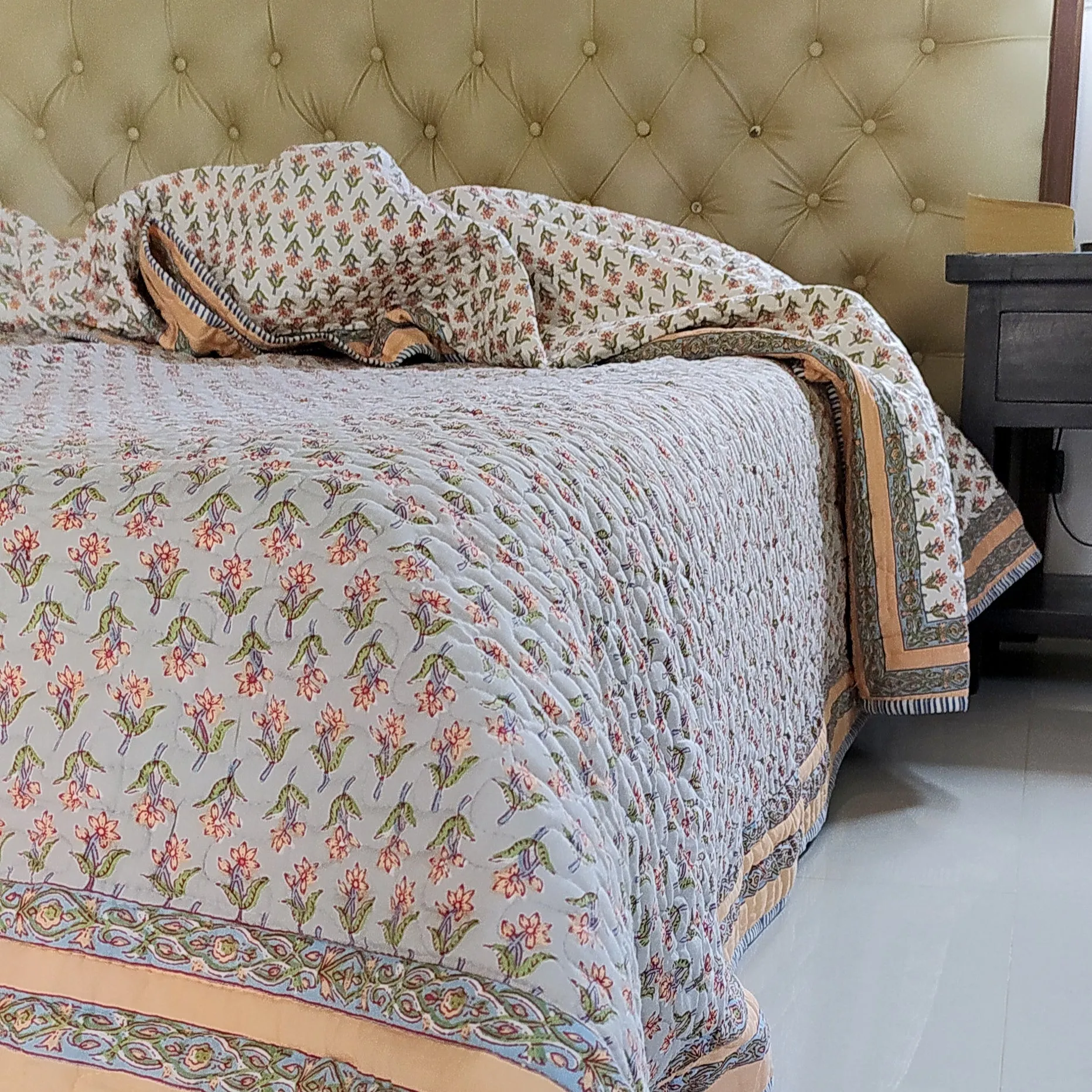 Reversible Cotton Comforter, Bedspread, Quilt Block Printed With Peach & Green Floral Prints - L 260 cm x W 215 cm