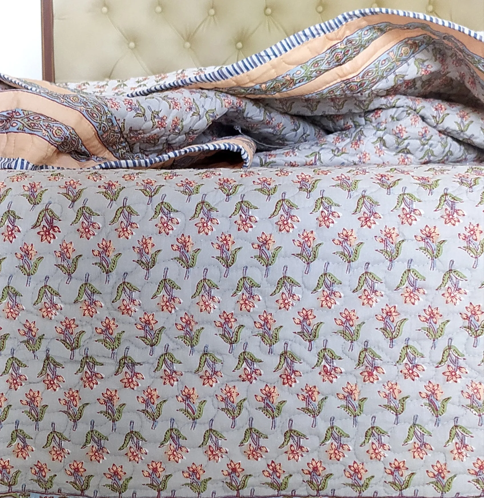 Reversible Cotton Comforter, Bedspread, Quilt Block Printed With Peach & Green Floral Prints - L 260 cm x W 215 cm